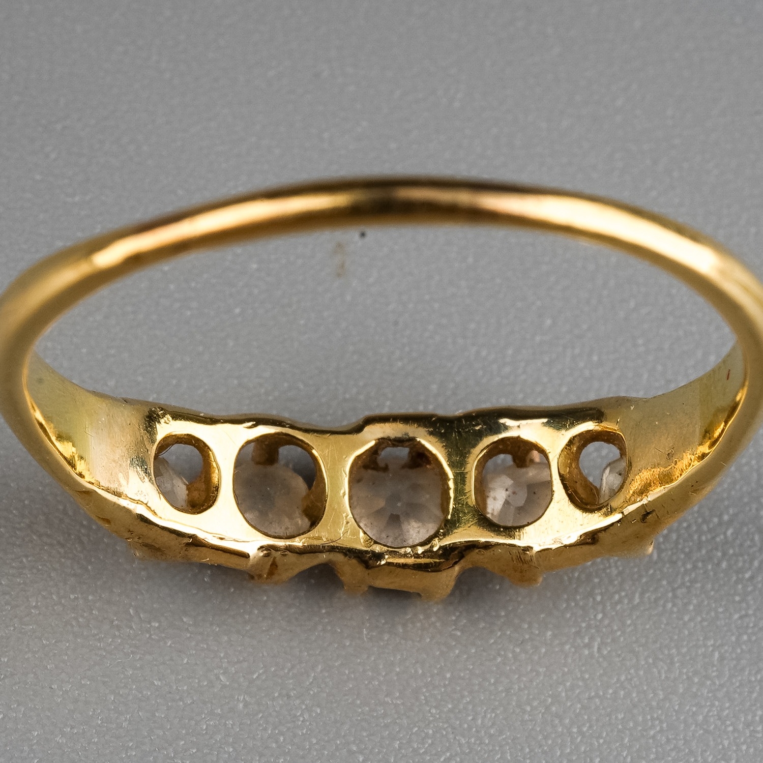 A yellow gold and diamond five-stone ring, set with graduated old-cut diamonds, size Q1/2, - Image 5 of 5