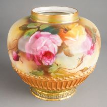 Worcester porcelain jar, hand painted with cabbage roses in pink and yellow, signed A. Chidley (