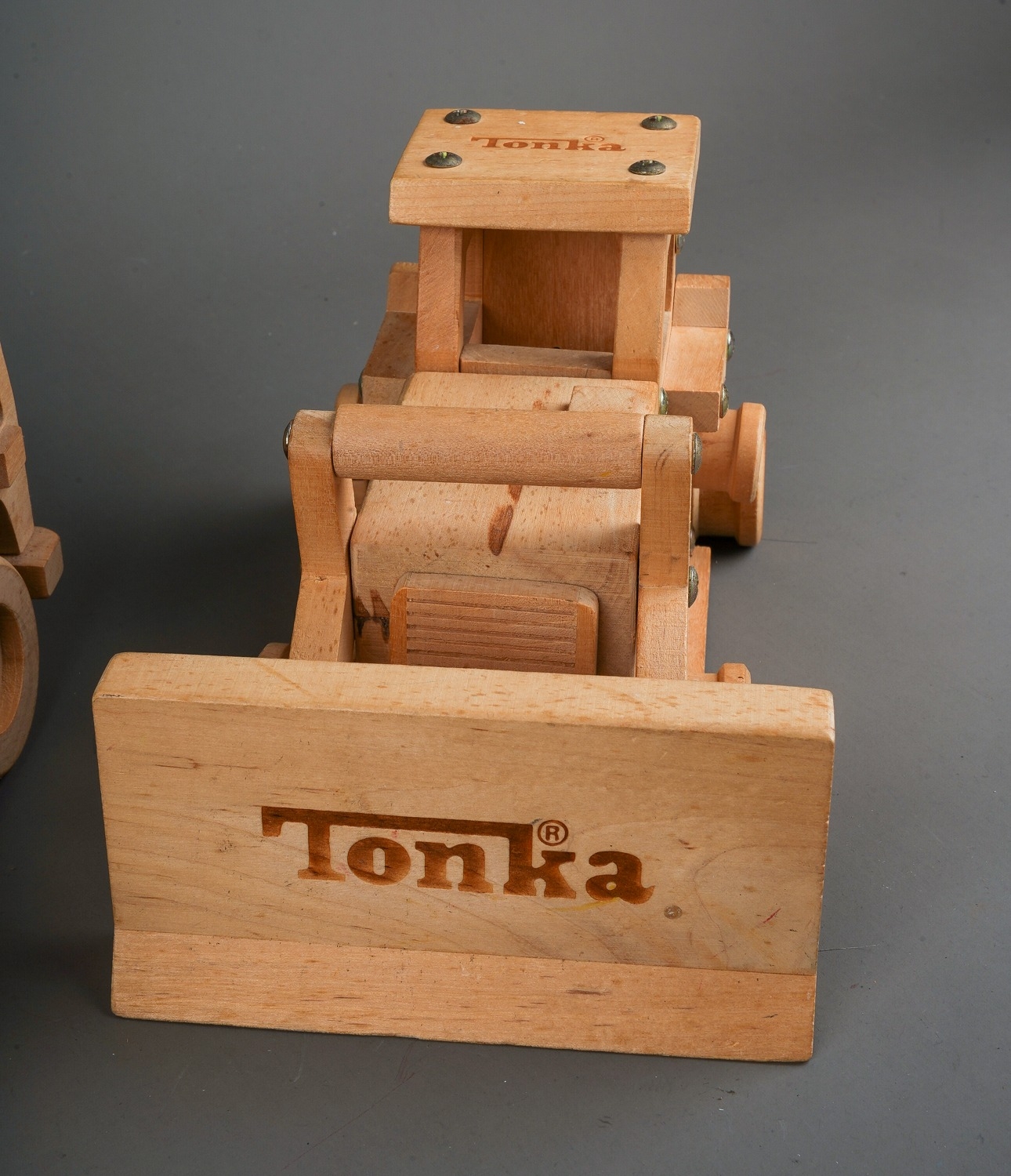 Tonka Toy. Three unusual wooden Tonka construction toys - Image 5 of 6