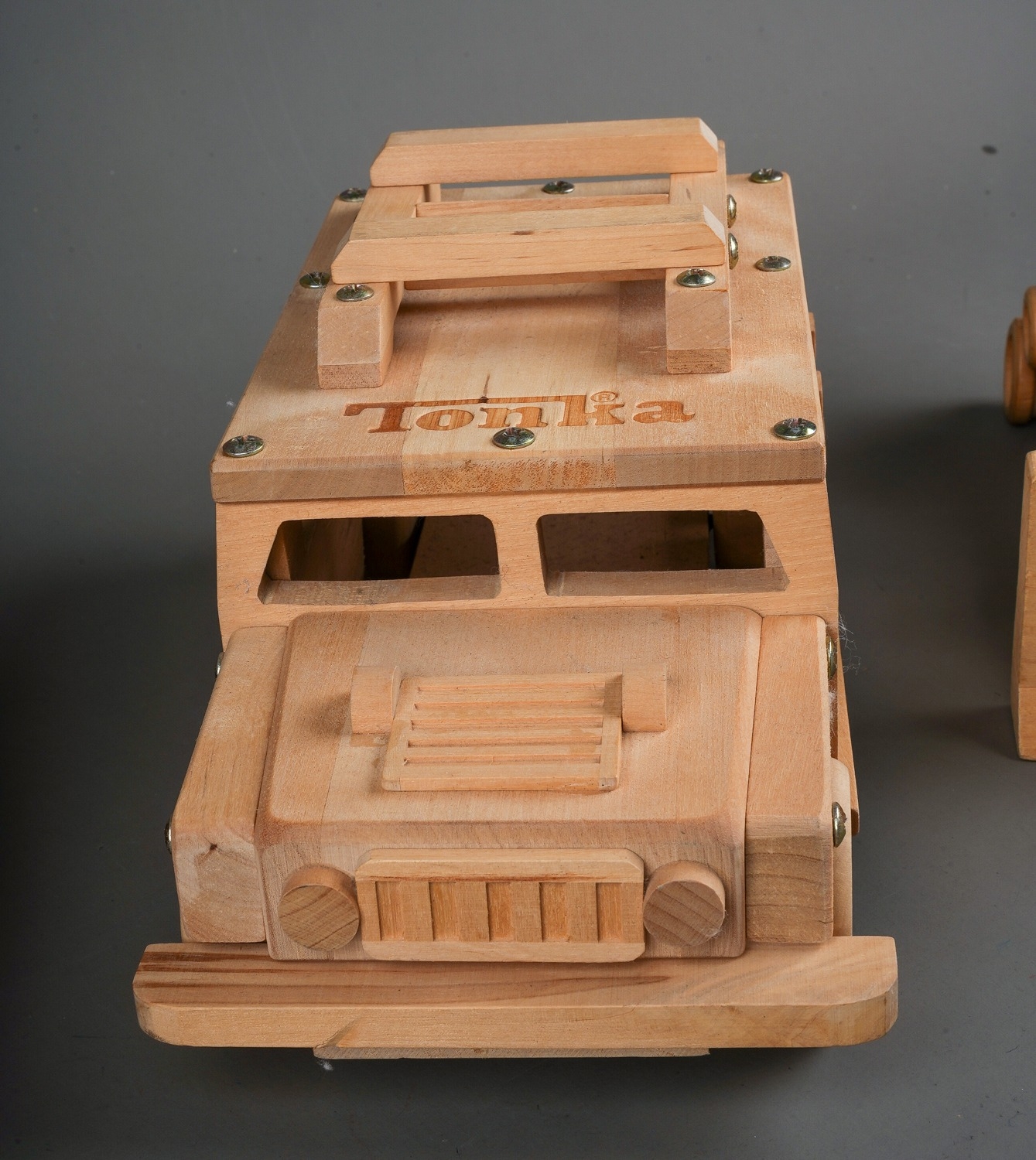 Tonka Toy. Three unusual wooden Tonka construction toys - Image 4 of 6