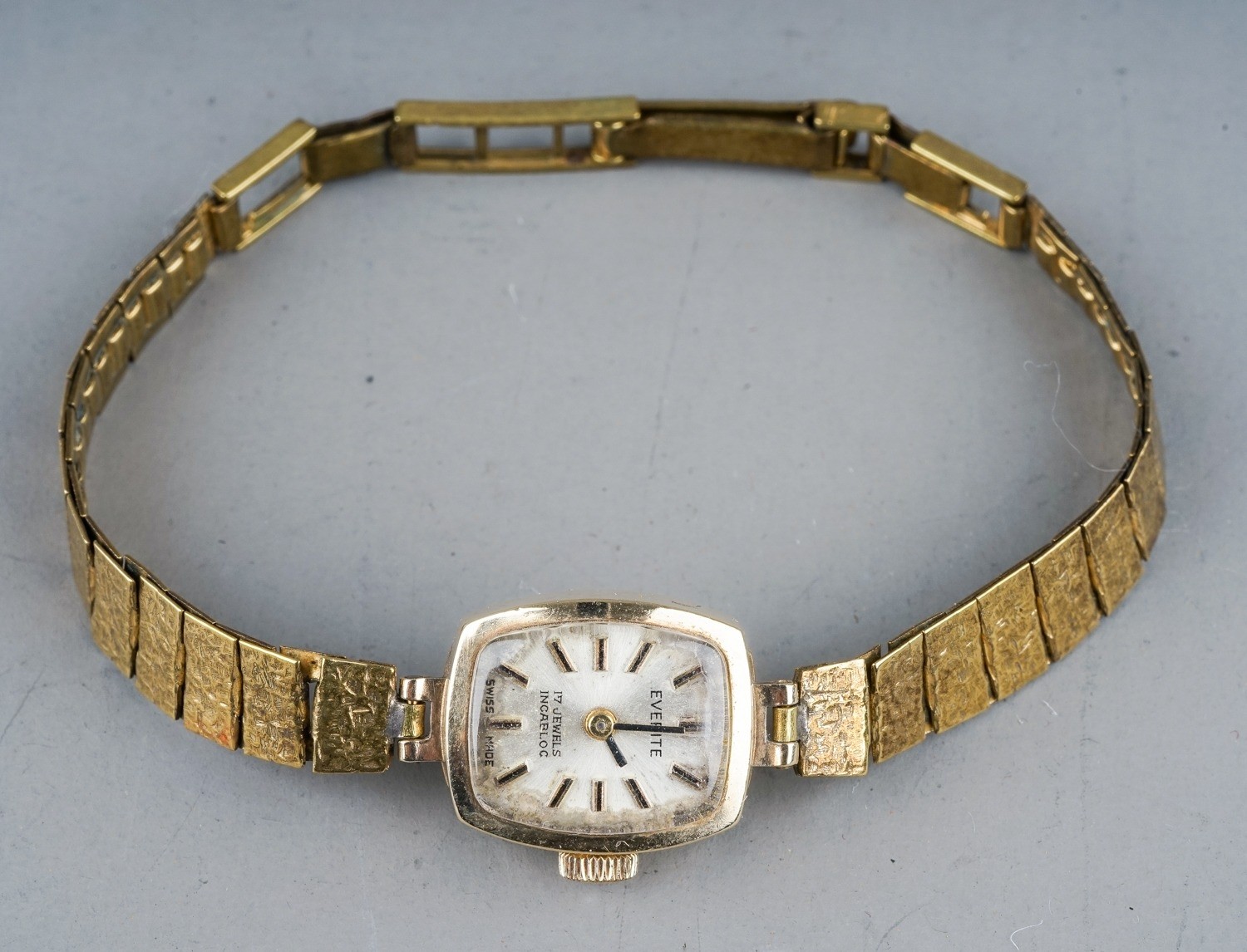 A ladies 9ct yellow gold cased Everite wristwatch, gold-plated strap; and a collection of costume - Image 9 of 18