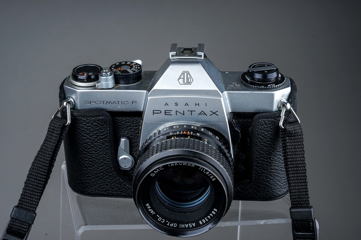 A collection of photography lenses and camera by Pentax, Takumar and a USSR lens - Image 3 of 10