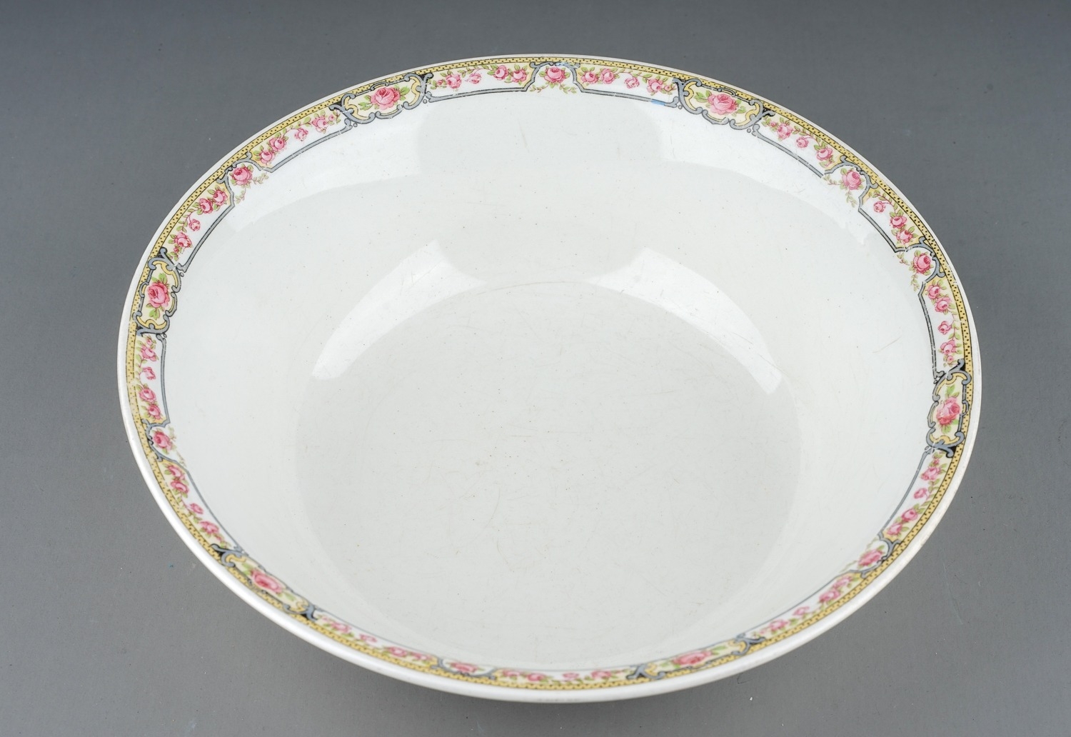 Alfred Meakin Keswick pattern fruit bowl made for LNER, marked LNER 1931 to base - Image 2 of 6