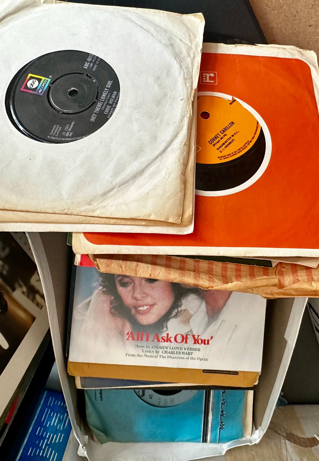 Assorted LPs including 33 and 45s (5 boxes) - Image 2 of 7