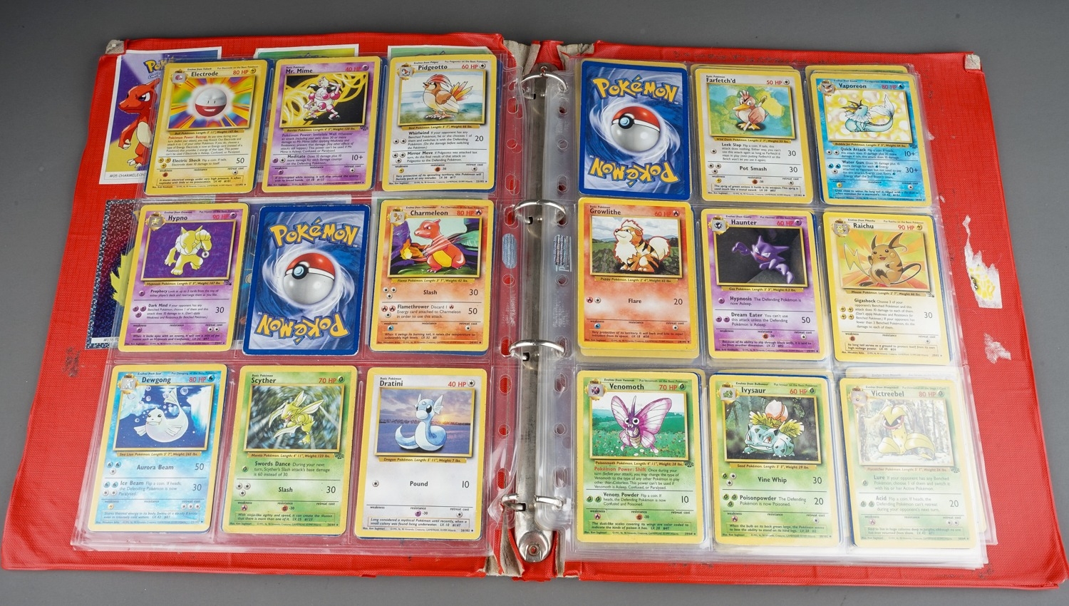 Pokemon: a collection of approx 126 cards - see photographs for details (Q - 1 folder) - Image 2 of 10