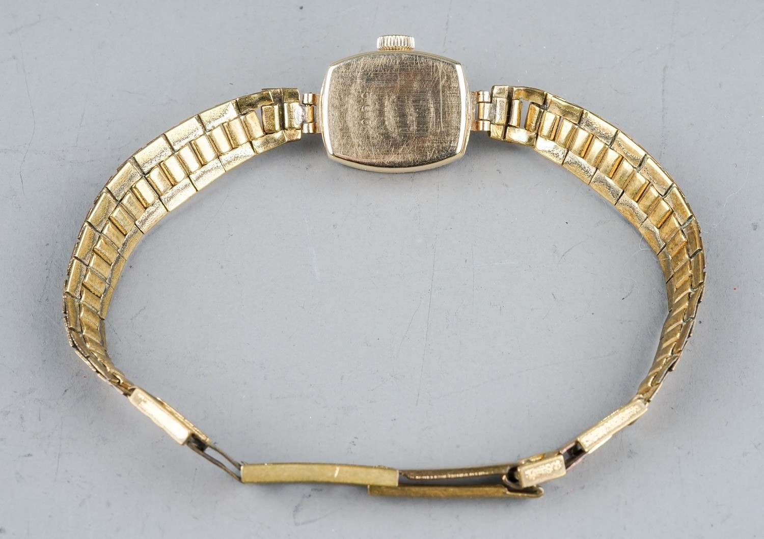 A ladies 9ct yellow gold cased Everite wristwatch, gold-plated strap; and a collection of costume - Image 10 of 18