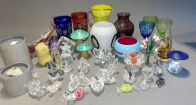 Assorted glassware to include Swarovski small models of Swans, Elephant, Owls, Sweeties together