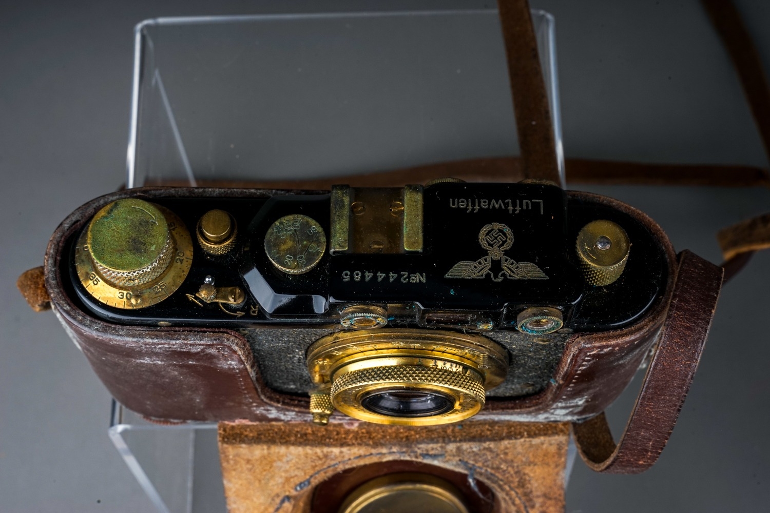 4 German marked cameras in their original carry cases. Militaria interest - Image 6 of 16