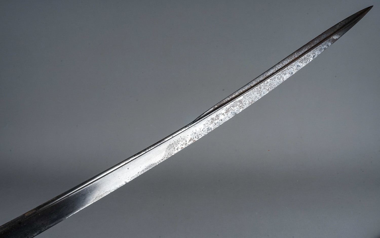 19th Century British naval sword. 1827 pattern with pipe back, complete with scabbard. - Image 5 of 7