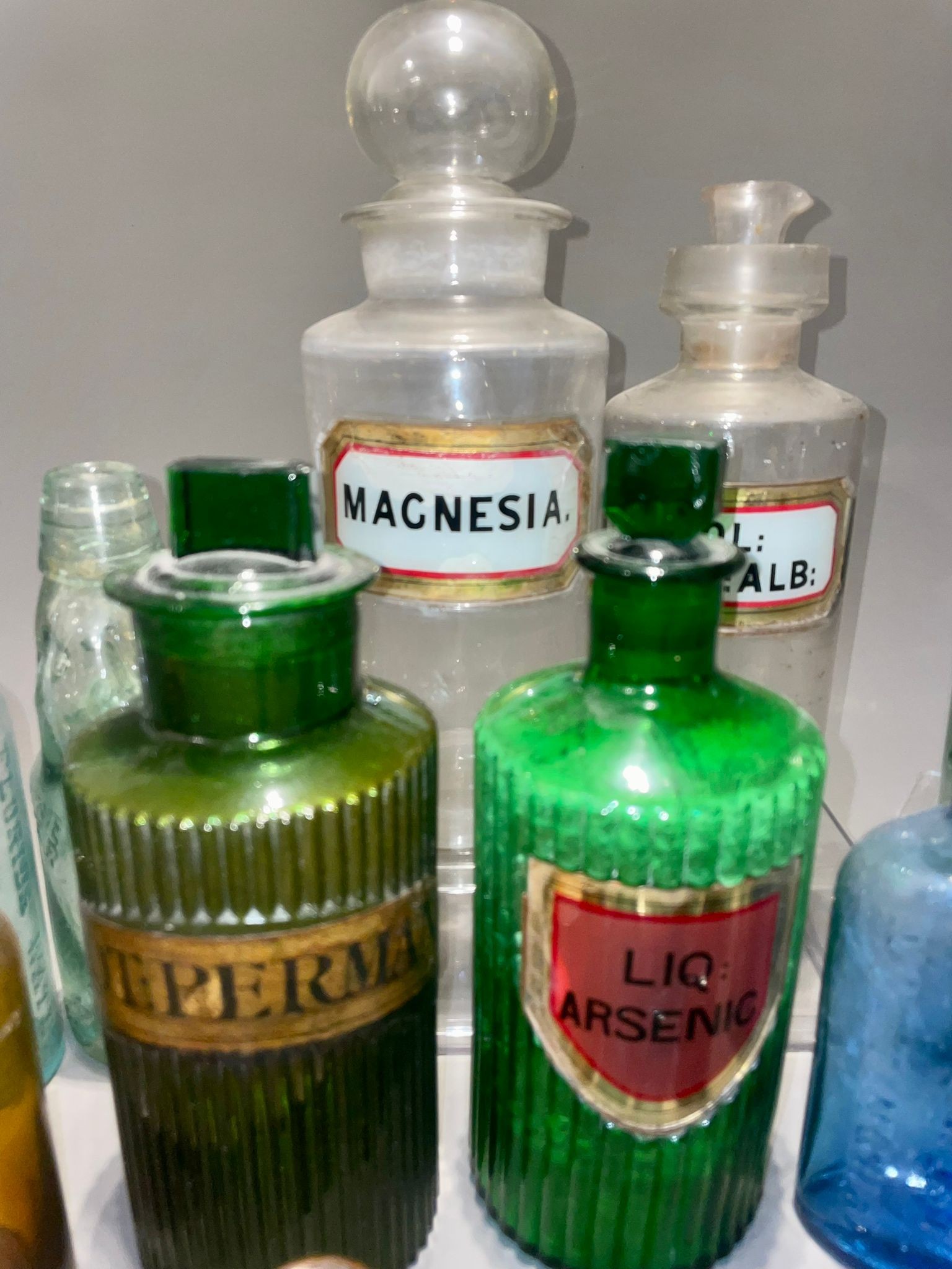 Glassware: early 20th Century bottles including Apothecary (Magnesia, OL:PET: ALB:, LIQ ARSENIC - Image 4 of 5