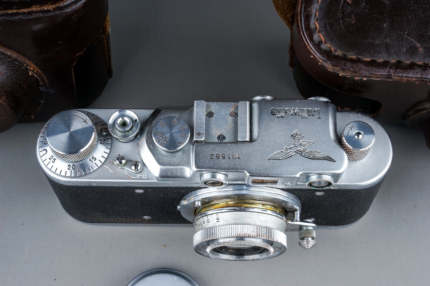 4 German marked cameras in their original carry cases. Militaria interest - Image 9 of 16