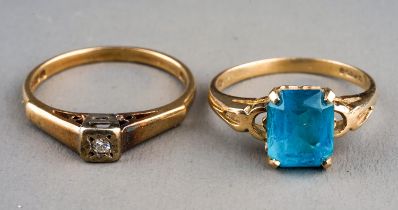 A 9ct yellow gold and diamond chip ring, size N, 2.1g; together with a 9ct yellow gold and blue