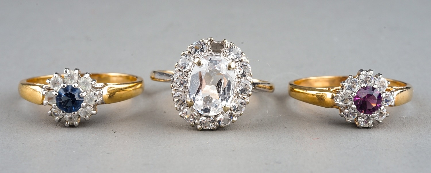 A 9ct yellow gold and clear paste dressing ring, size Q, gross weight approx 3g; together with two - Image 3 of 8