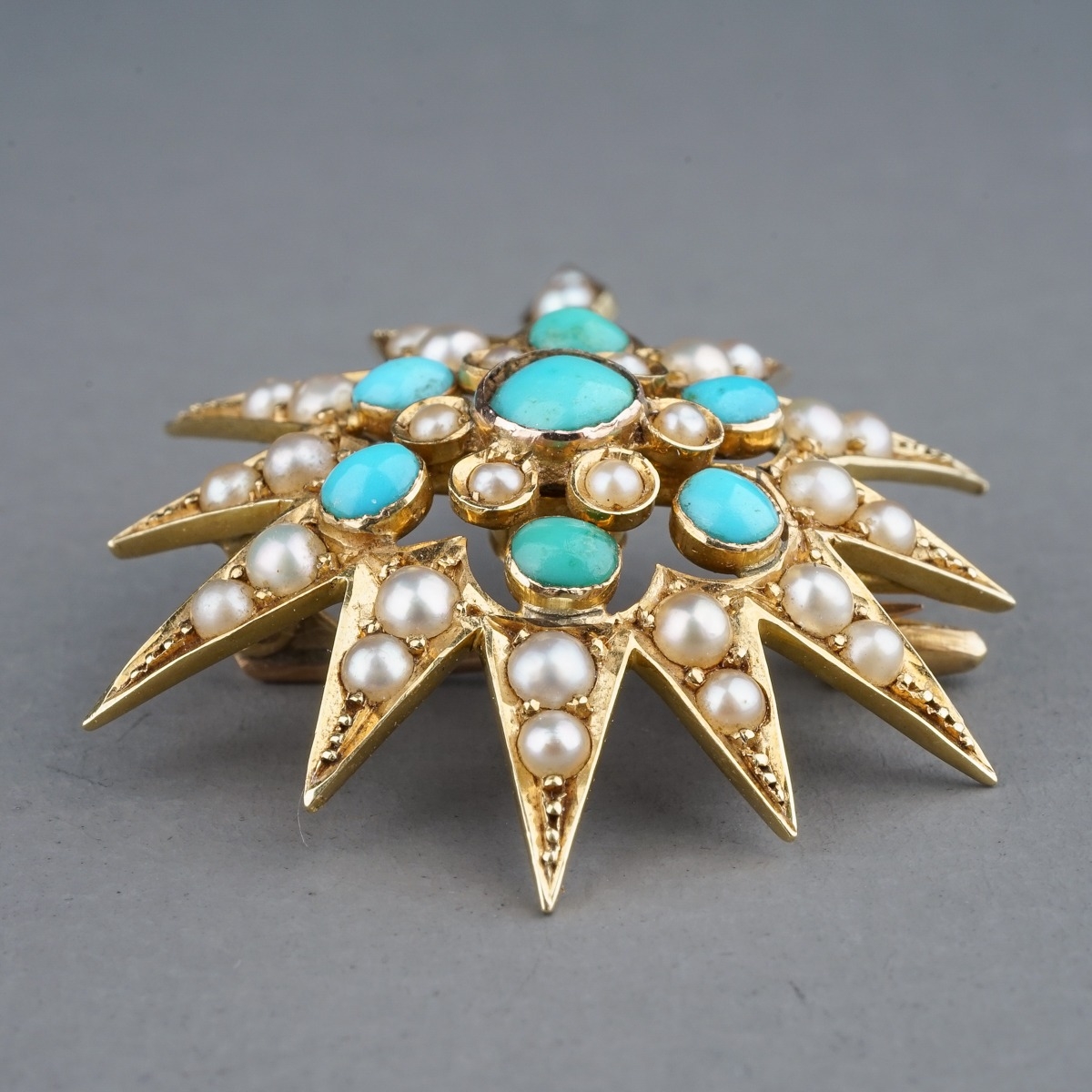 A Victorian yellow gold turquoise and pearl star brooch/pendant, hinged pin and pendant loop, approx - Image 3 of 8