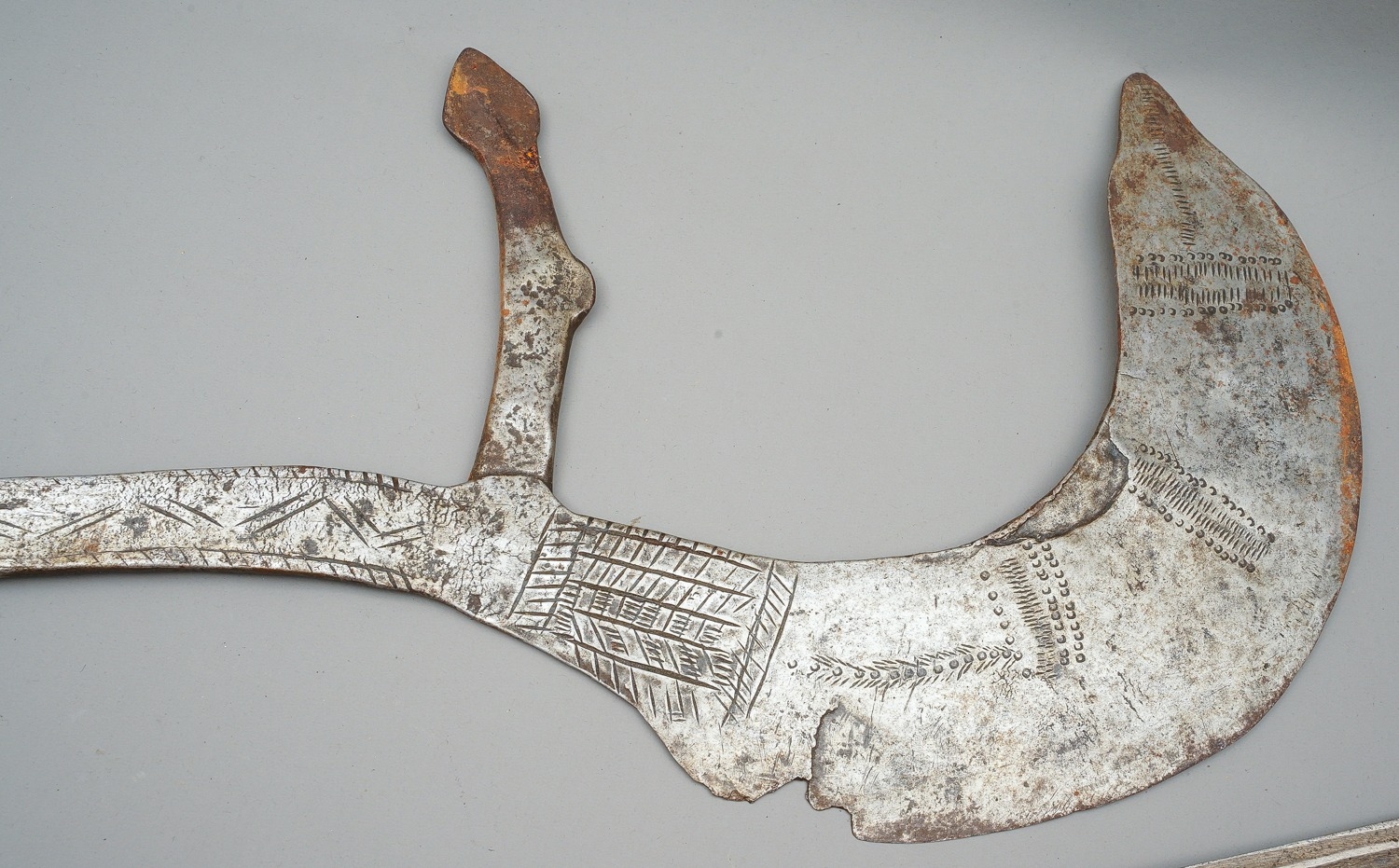 Five Arrows, possibly of African Origin A Hatchet with leather handle and decorative engraving - Image 8 of 8