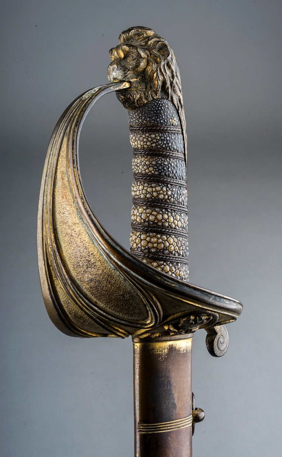 19th Century British naval sword. 1827 pattern with pipe back, complete with scabbard. - Image 2 of 7