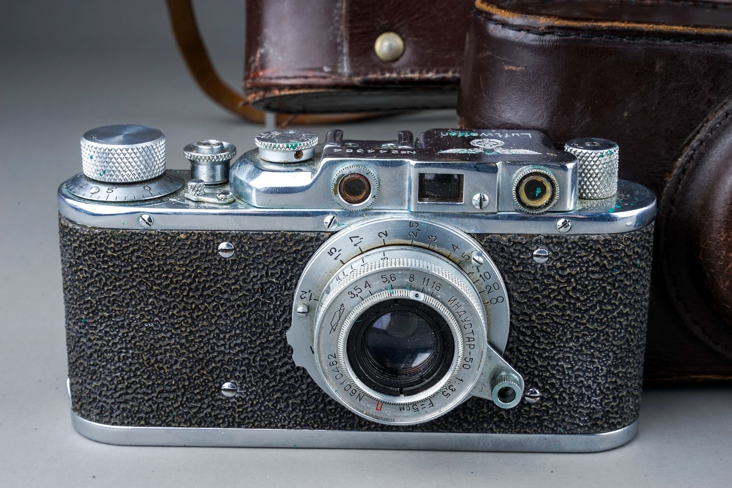 4 German marked cameras in their original carry cases. Militaria interest - Image 15 of 16