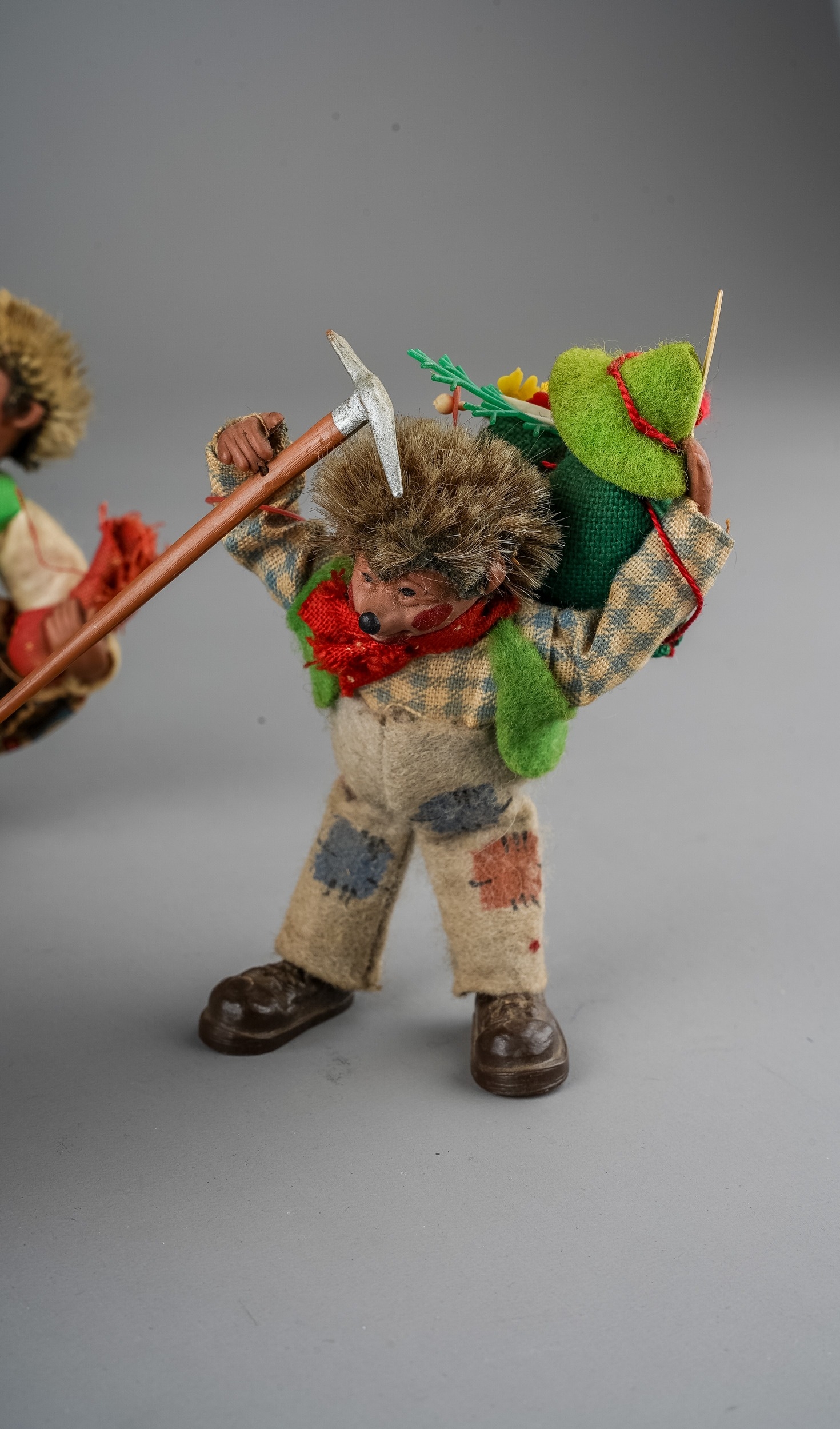 Steiff: a collection of twelve Peter Figuren Mecki hedgehogs to include: monk, chimney sweep, skier, - Image 7 of 7