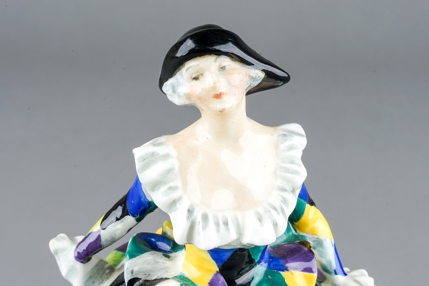 An early 20th Century Royal Doulton figure Harlequinade HN585, factory stamp to base, impressed - Image 4 of 7