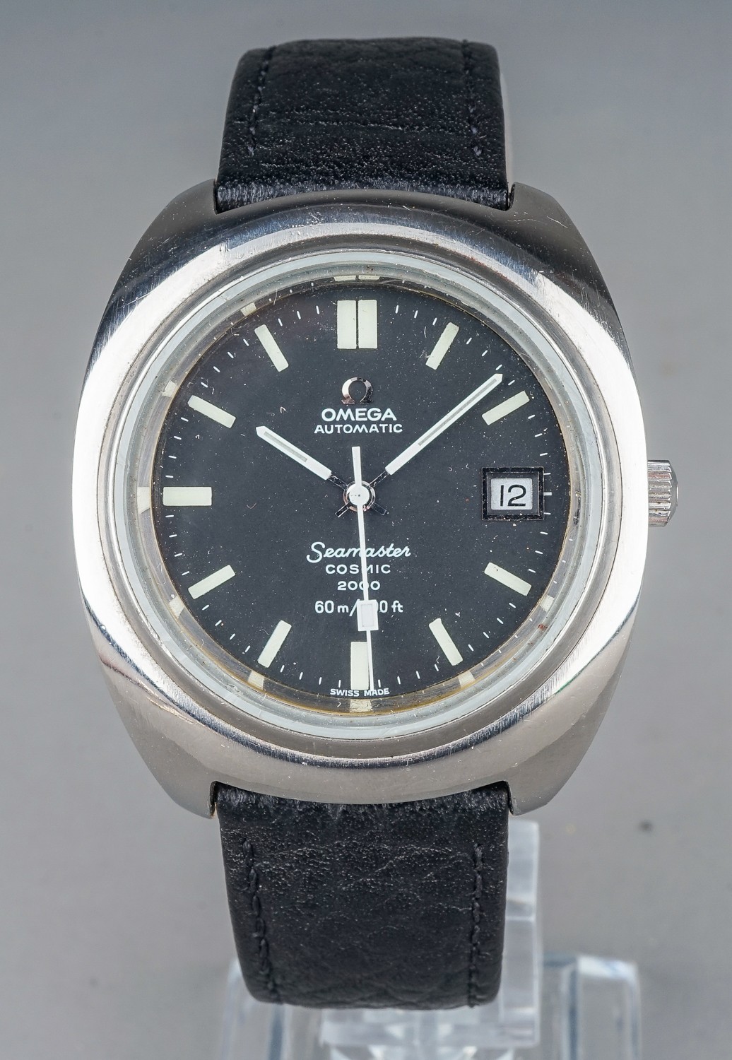 A gentleman's Omega Automatic Seamaster Cosmic 2000 stainless wristwatch, 32mm black dial, baton