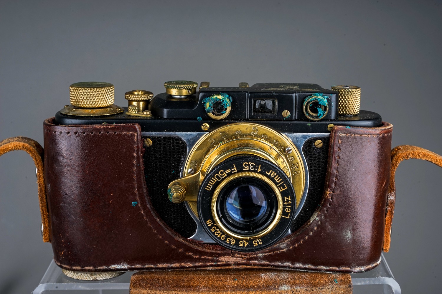 4 German marked cameras in their original carry cases. Militaria interest - Image 4 of 16