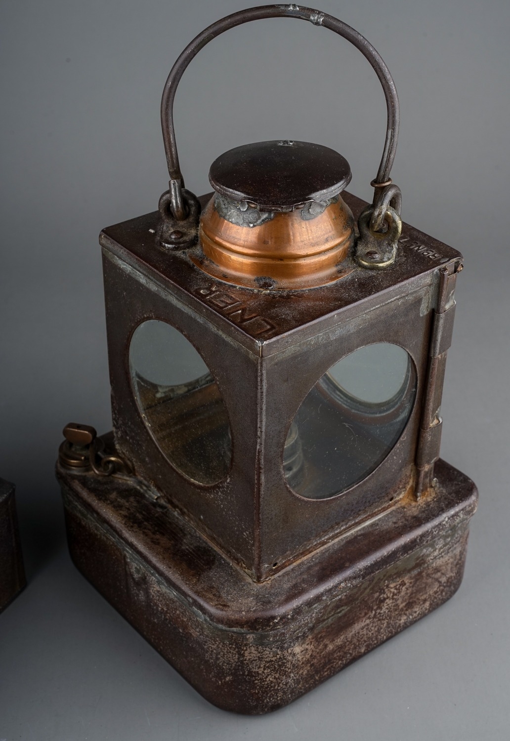 Two British Rail LNER (Eastern) Welch Patent railway lamps, Reg No 711205, approx 23cm high (2) - Image 3 of 4