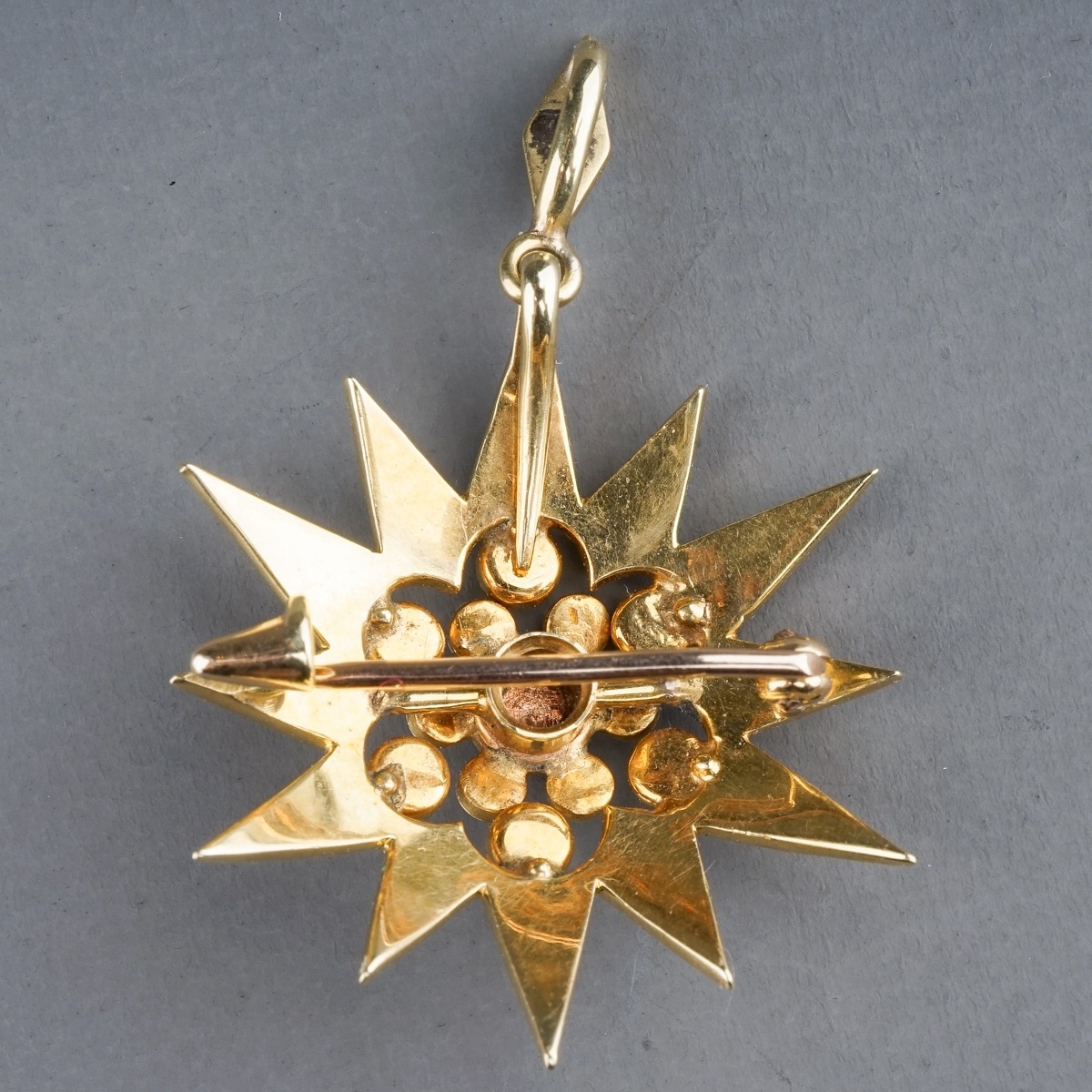 A Victorian yellow gold turquoise and pearl star brooch/pendant, hinged pin and pendant loop, approx - Image 4 of 8