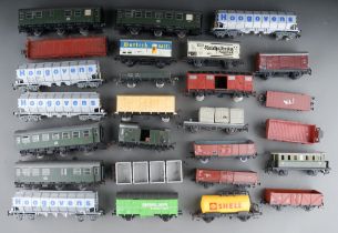 One tray of Fleischmann, Liliput etc Continental outline coaches and wagons