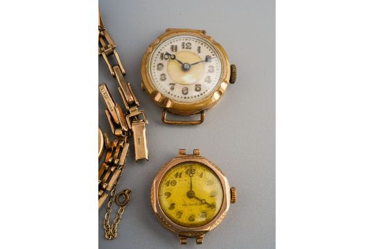 Group of gold ladies watches to include 4 9 ct ladies wristwatches, two with 9 ct gold straps, one - Image 5 of 5