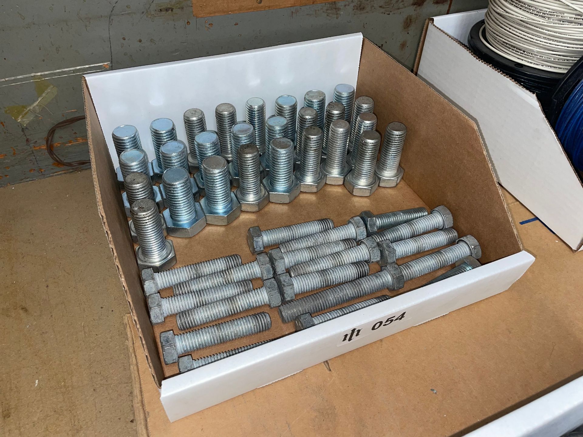 Various Size Bolts - Image 2 of 2