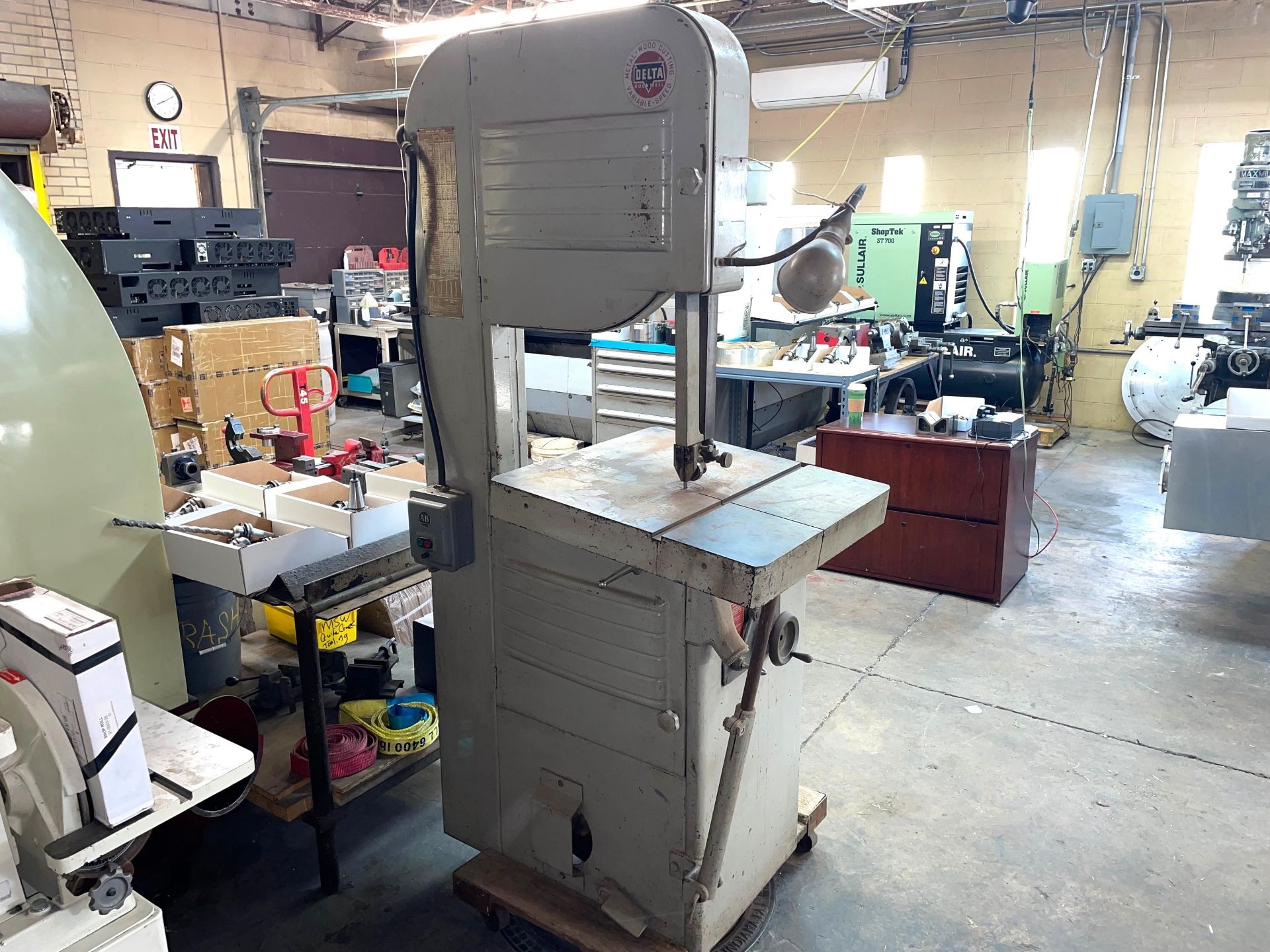 Delta Rockwell Vertical Band Saw - Image 2 of 7