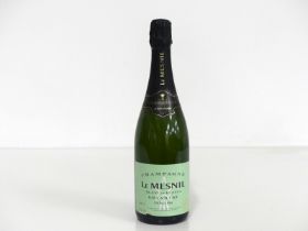 1 bt Le Mesnil Blanc de Blancs Grand Cru 2004 Edge of label vsl torn