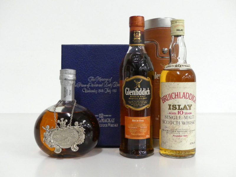 1 75-cl bt Whyte & Mackay Deluxe 12YO Blended Scotch Whisky, The Royal Wedding Charles & Diana