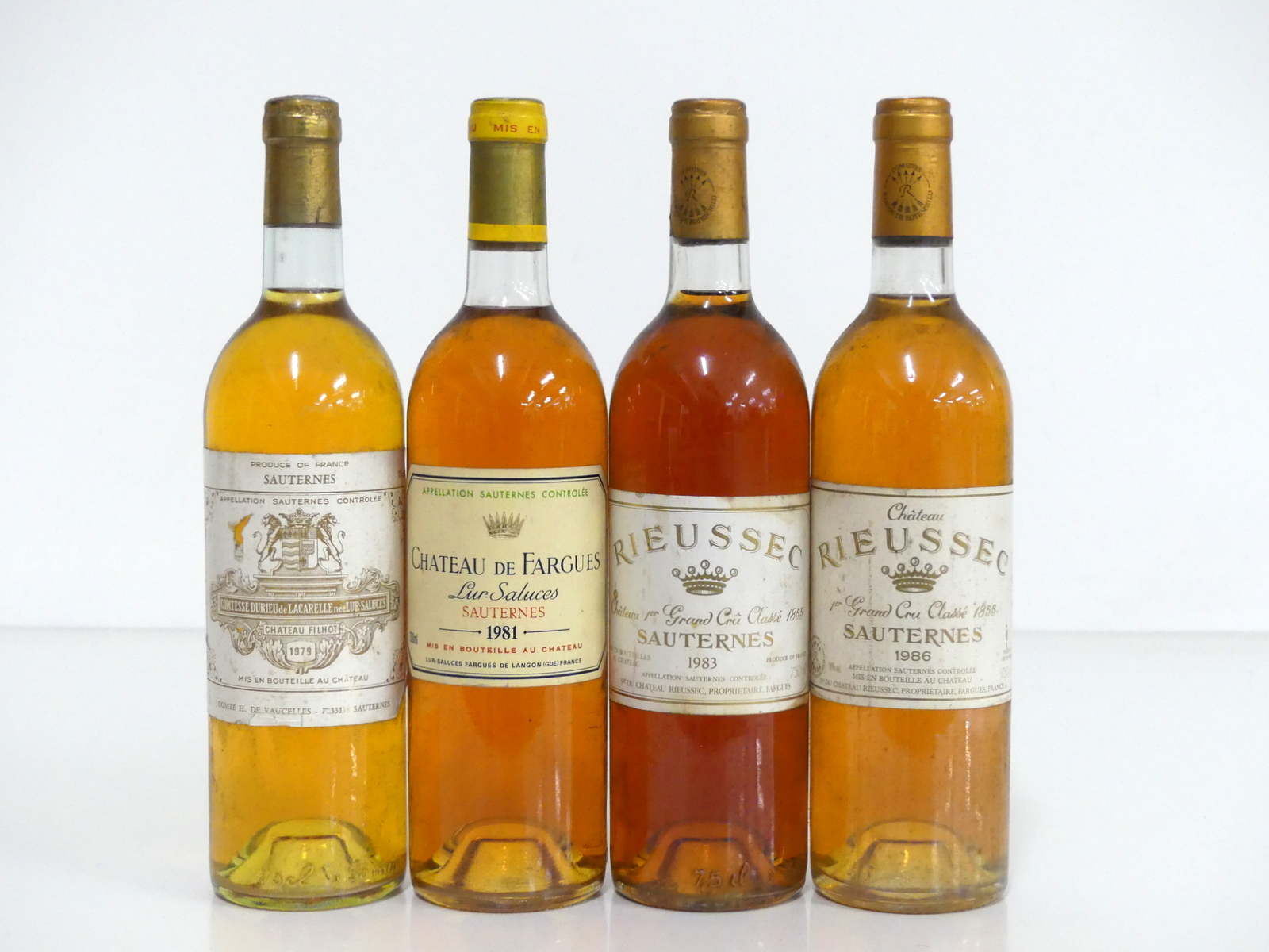 1 bt Ch. Filhot 1979 Sauternes i.n, vsl cdl 1 bt Ch. de Fargues 1981 Sauternes ts 1 bt Ch.