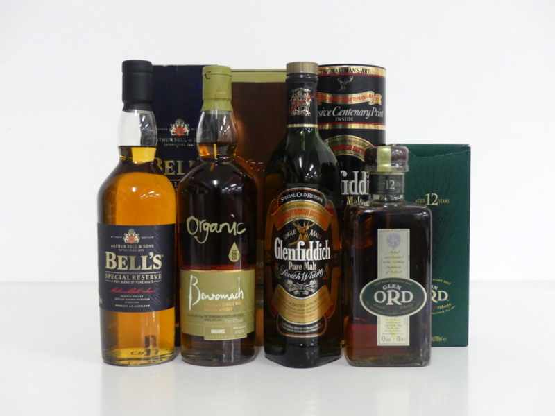 1 70-cl bt Bells Special Reserve 40% 1 70-cl bt Benromach Organic Speyside Single Malt Scotch Whisky