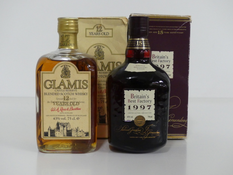 1 75-cl bt Glamis Castle Reserve 12YO Blended Scotch Whisky 43% oc-damaged 1 75-cl bt Britains