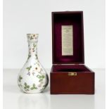 1 70-cl Findlaters 25YO Blended Scotch Whisky 43% Wedgewood 'Wild Strawberry' Bone China Decanter,