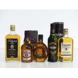 1 50-cl bt Ballantines 12YO Very Old Scotch Whisky 43° GL 1 35-cl bt Chivas Regal 12YO blended