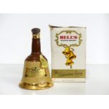 1 26 2/3 fl oz bt Bells Specially Selected Old Scotch Whisky Wade Decanter 70° proof oc-sl damaged