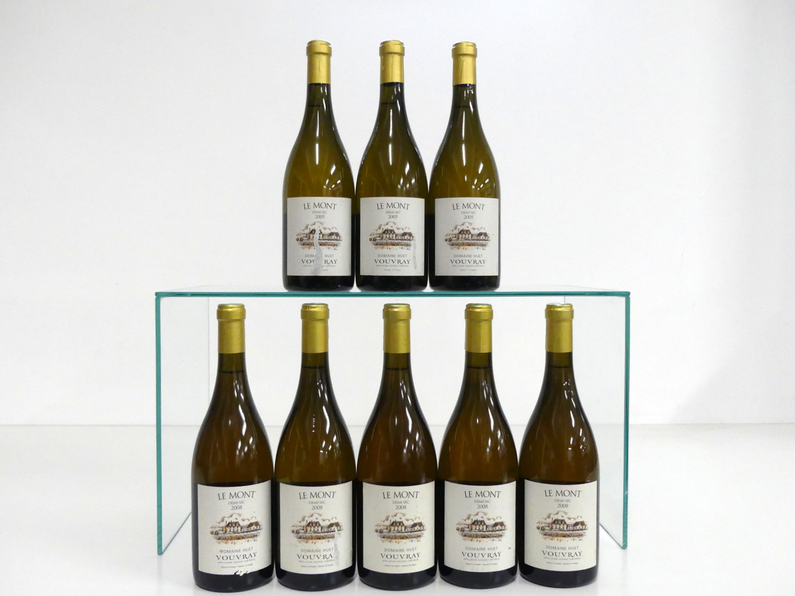 3 bts Vouvray Le Mont Demi-Sec 2005 Dom Huet 1 vts, 2 ts. scuffed labels 5 bts Vouvray Le Mont