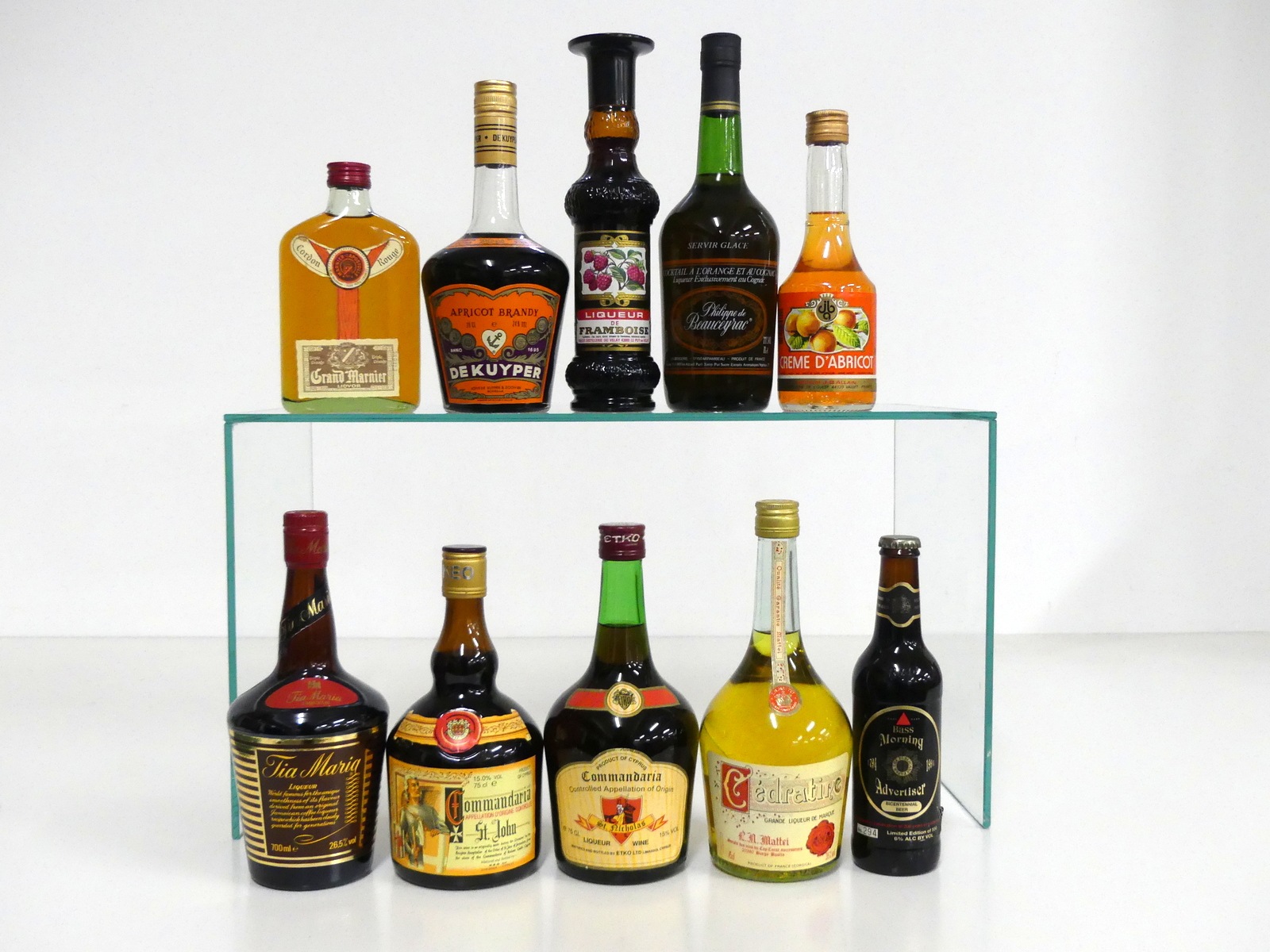 1 believed 35-cl bt Grand Marnier Cordon Rouge (flask bt) 1 70-cl bt De Kyper Apricot Brandy 24% 1