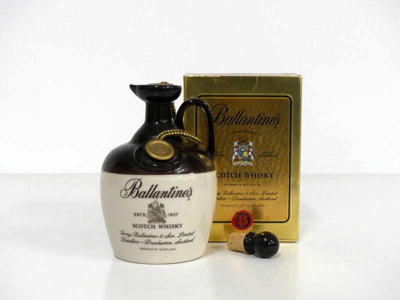 1 75-cl bt Ballantines Scotch Whisky 40% Ceramic Decanter with Stopper oc