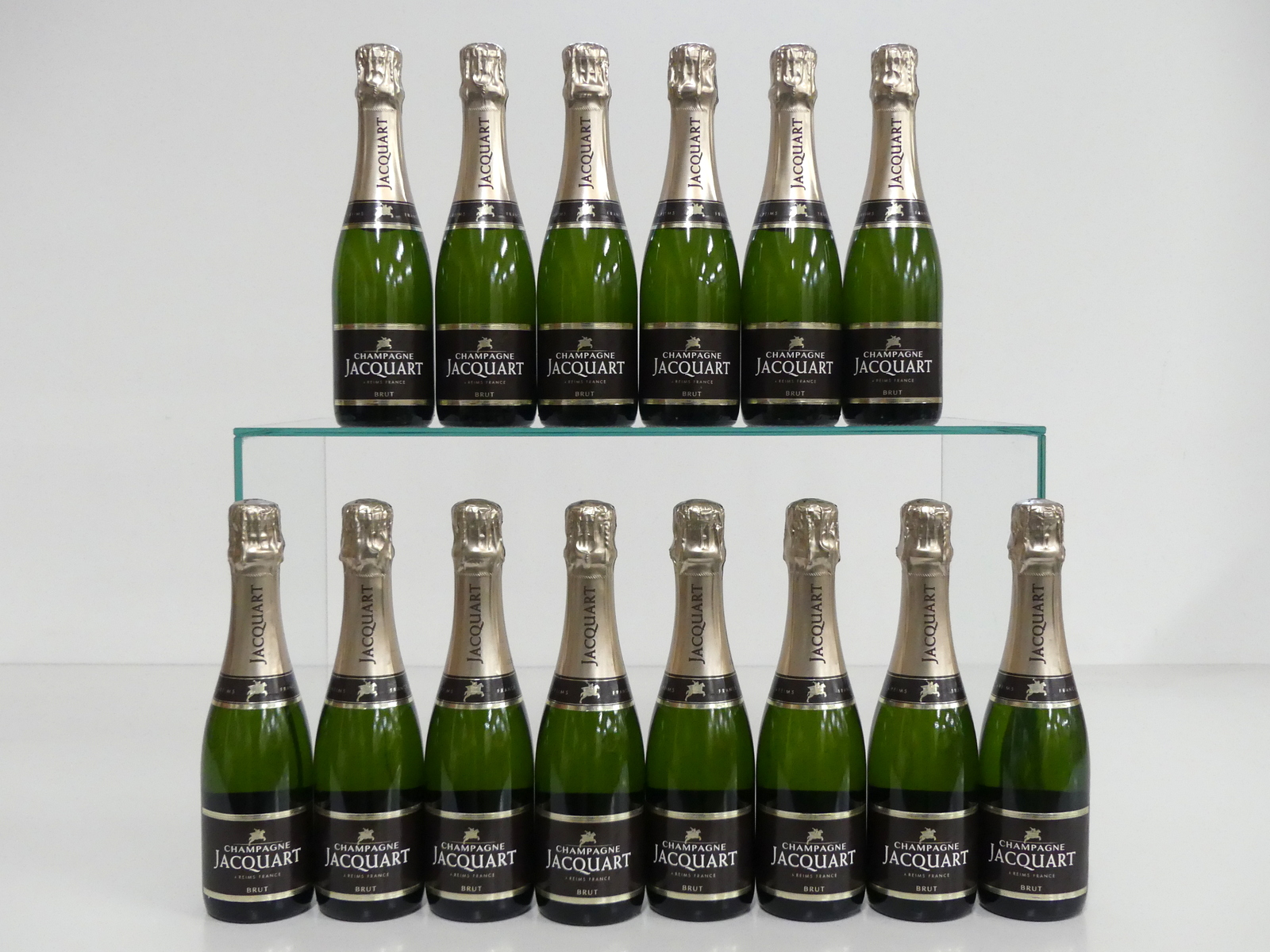 14 hf bts Jacquart Brut Champagne NV oc (12 hf bt)
