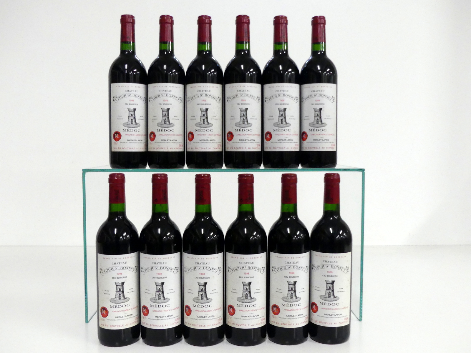 12 bts Ch. Tour St Bonnet 1998 oc Médoc Cru Bourgeois, i.n, vsl dstl