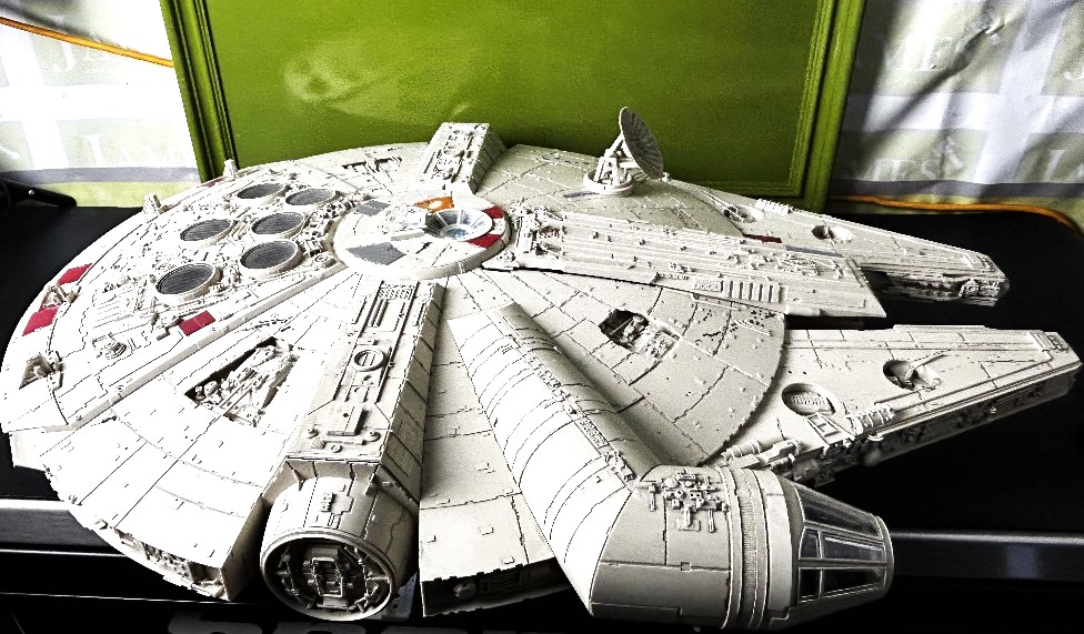 DeAgostini ‘The Millennium Falcon’ Star Wars Ship 1:1 Scale - Image 9 of 12