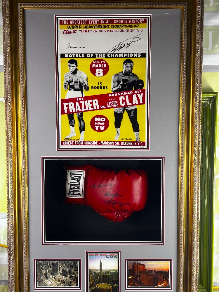 Muhammad Ali & Joe Frazier "Fight Of The Century" Montage - Bild 2 aus 8