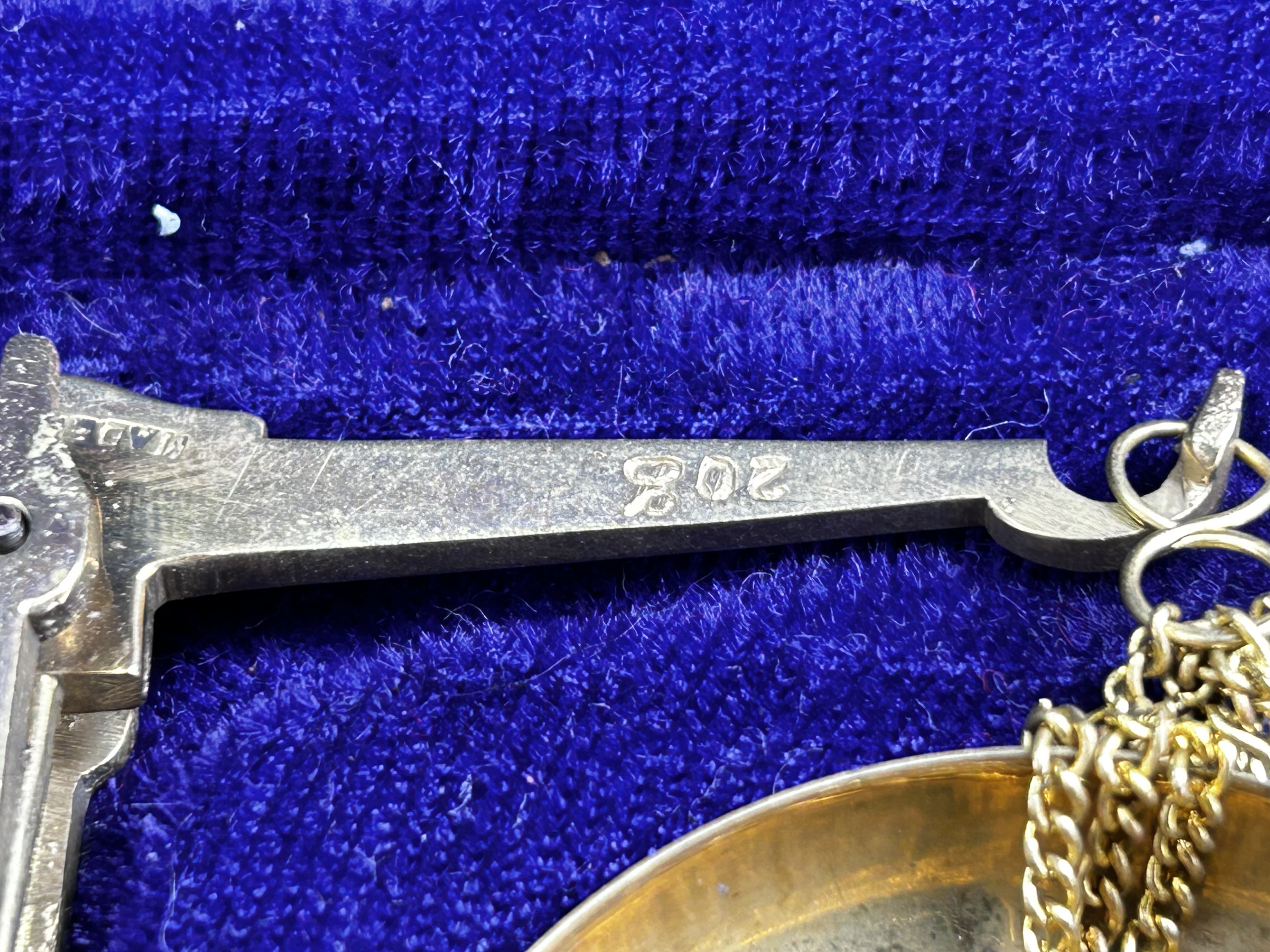 Traditional Goldsmith Scales In Original Velvet Lined Case - Image 3 of 4