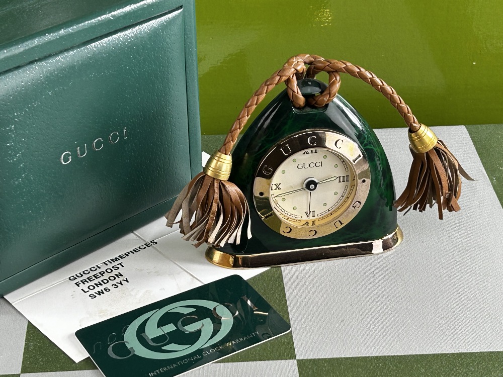 Classic Vintage Gucci Green and Gold Desk Clock - Image 6 of 6