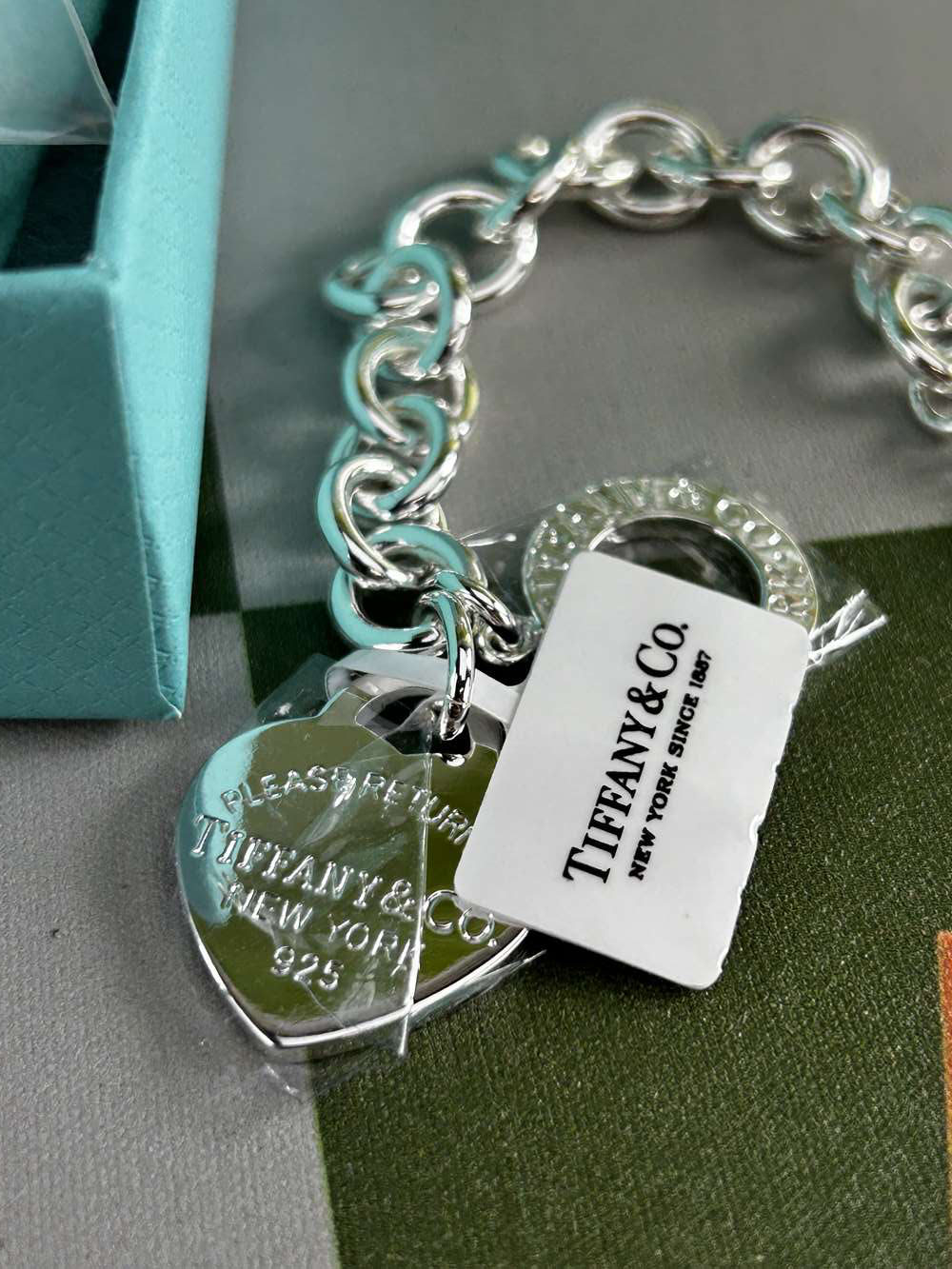 Tiffany &#038; Co&#8221; Return To&#8221; Heart Bracelet - Image 4 of 5