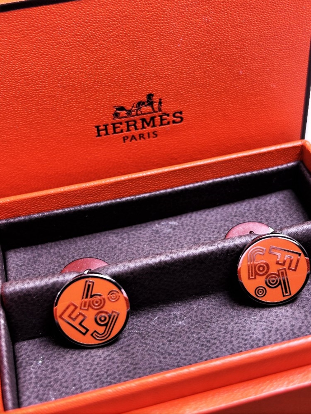 Herme&grave;s Paris Serie Orange Edition Cufflinks-Unused Examples - Image 5 of 5